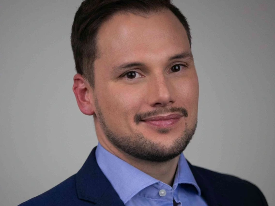 Florian Willomitzer Headshot